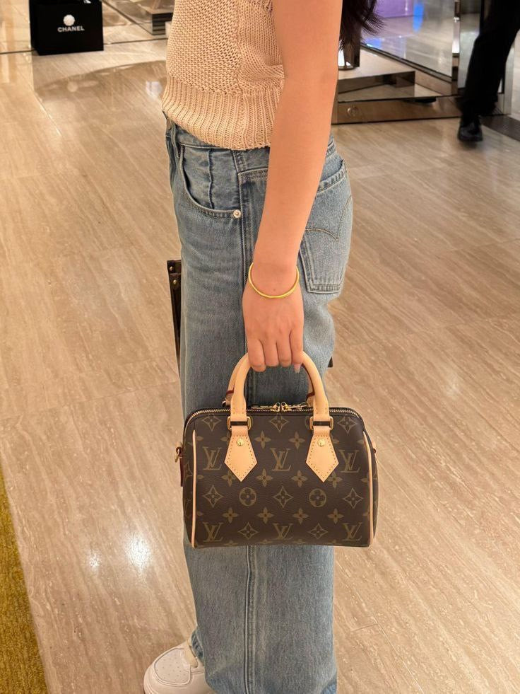 Lv lux bag mr