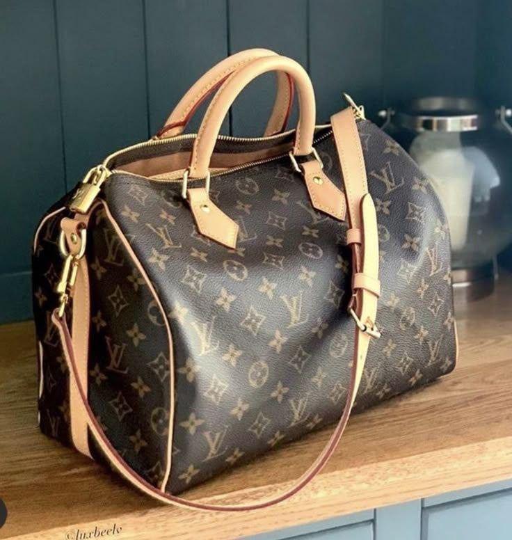 Lv lux bag [mr ]